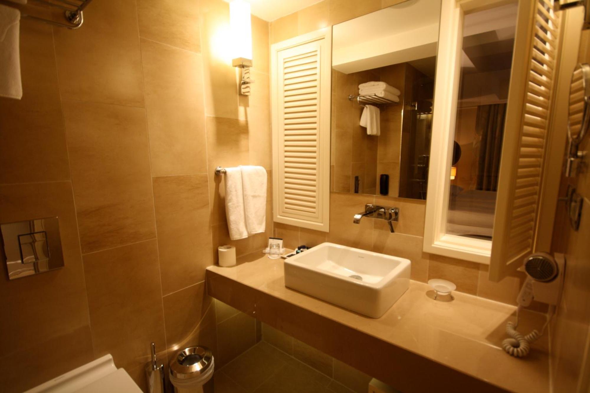 Titanic Comfort Sisli Provincia di Provincia di Istanbul Esterno foto